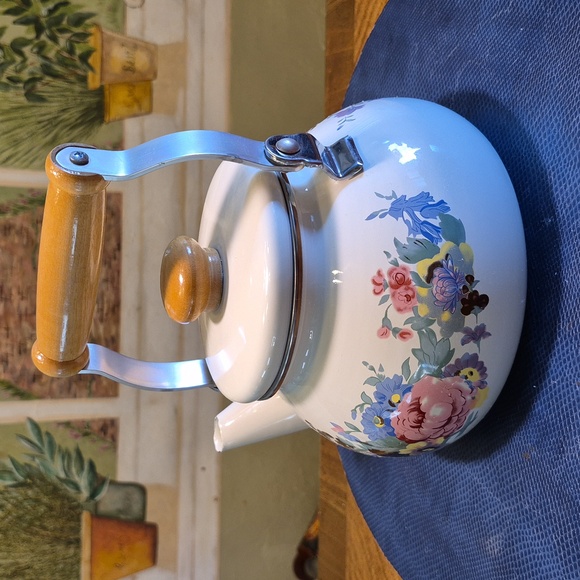 Enamel Tea Kettle Vintage From The 80s.  (#TK-5)vgc. - Picture 2 of 14